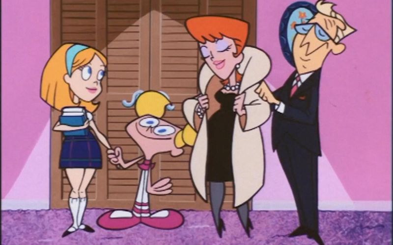 Dexters mom, dad, Dee Dee and a baby sitter