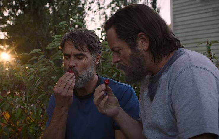 The Last of Us episode 3 "Long,Long time" Frank and Bill eating strawberries 